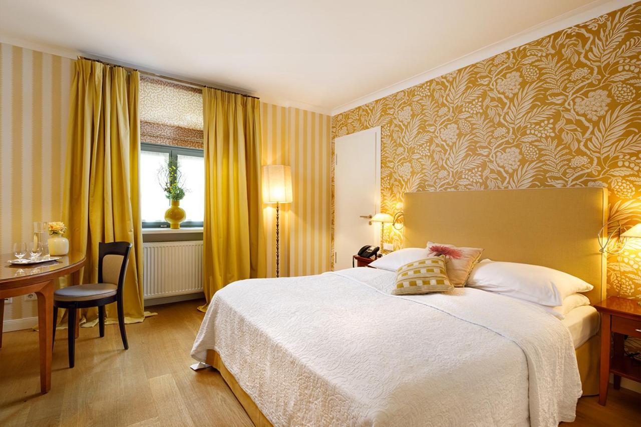 Hotel Goliath Am Dom Regensburg Exterior photo